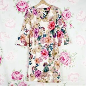 Ronni Nicole Floral Print V Neck Bell Sleeves Dress 6